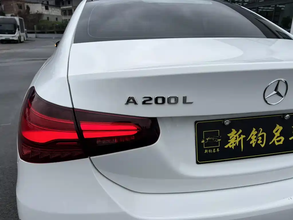 Mercedes-Benz A-Class 2025 — фото 14