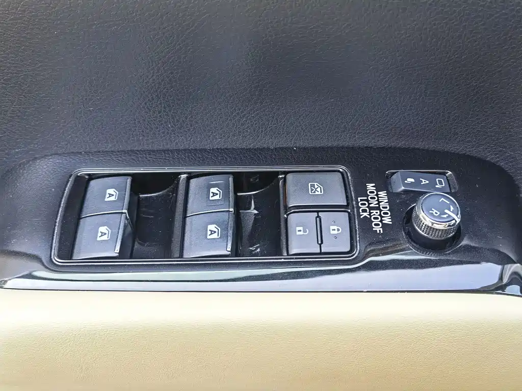Toyota Vellfire 2020 — фото 27
