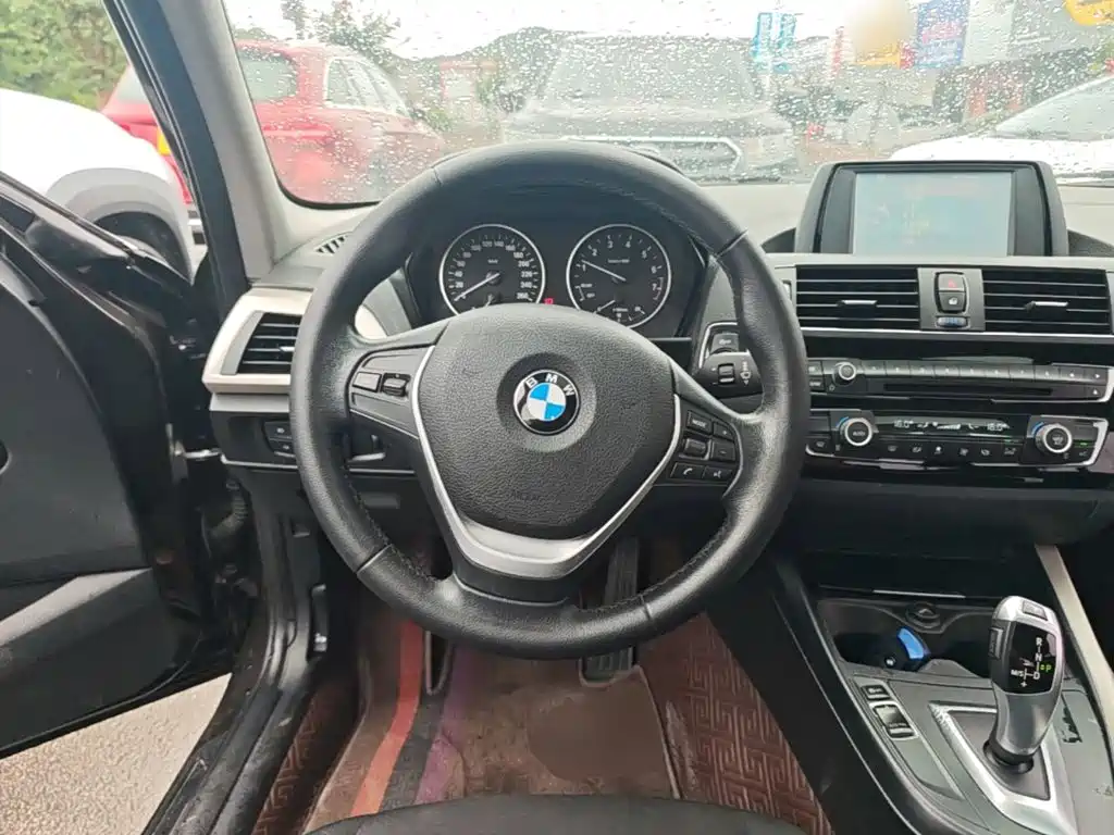 BMW 1 Series 2016 — фото 11