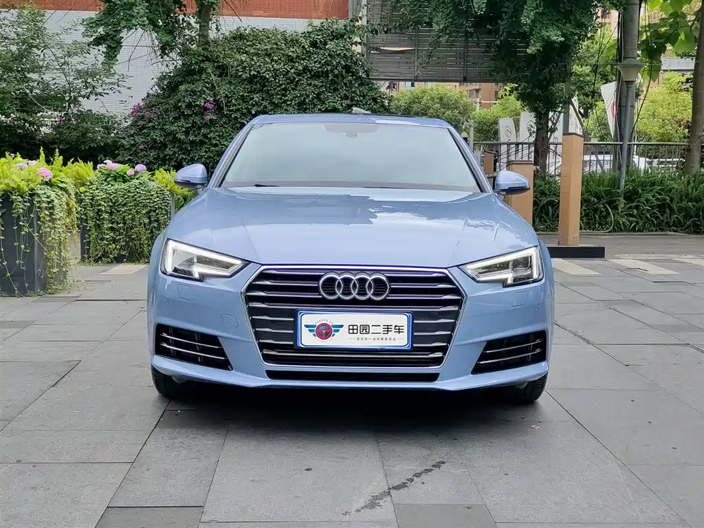 Audi A4L 2018 — фото 2
