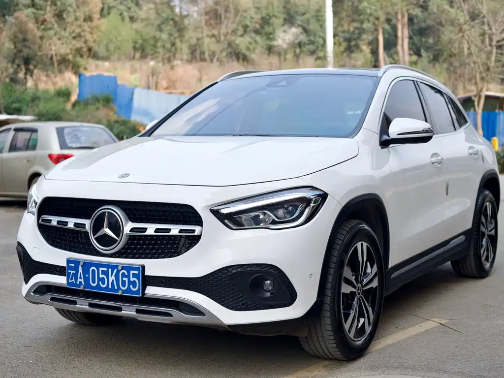 Mercedes-Benz GLA 2023 — фото 1