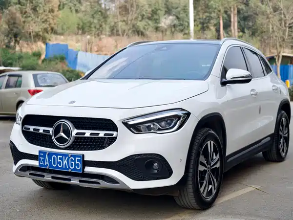Mercedes-Benz GLA 2023