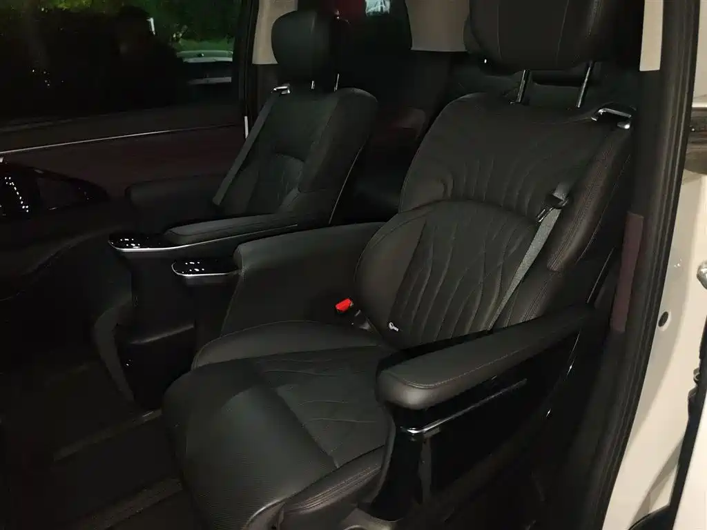 GAC Motor Trumpchi M8 2025 — фото 15