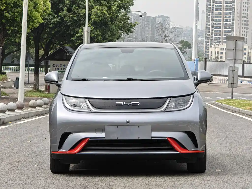 BYD Dolphin 2023