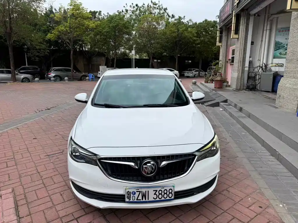 Buick Excelle 2018 — фото 3