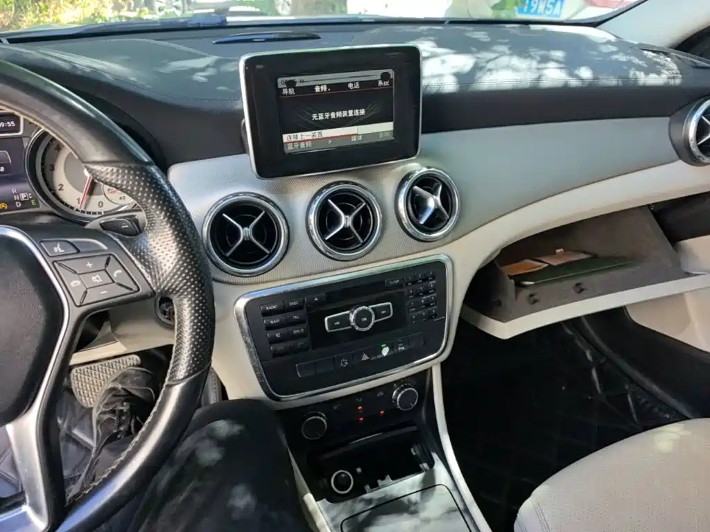 Mercedes-Benz GLA 2015 — фото 20