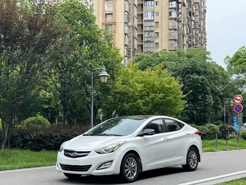 Hyundai Elantra Langdong 2015