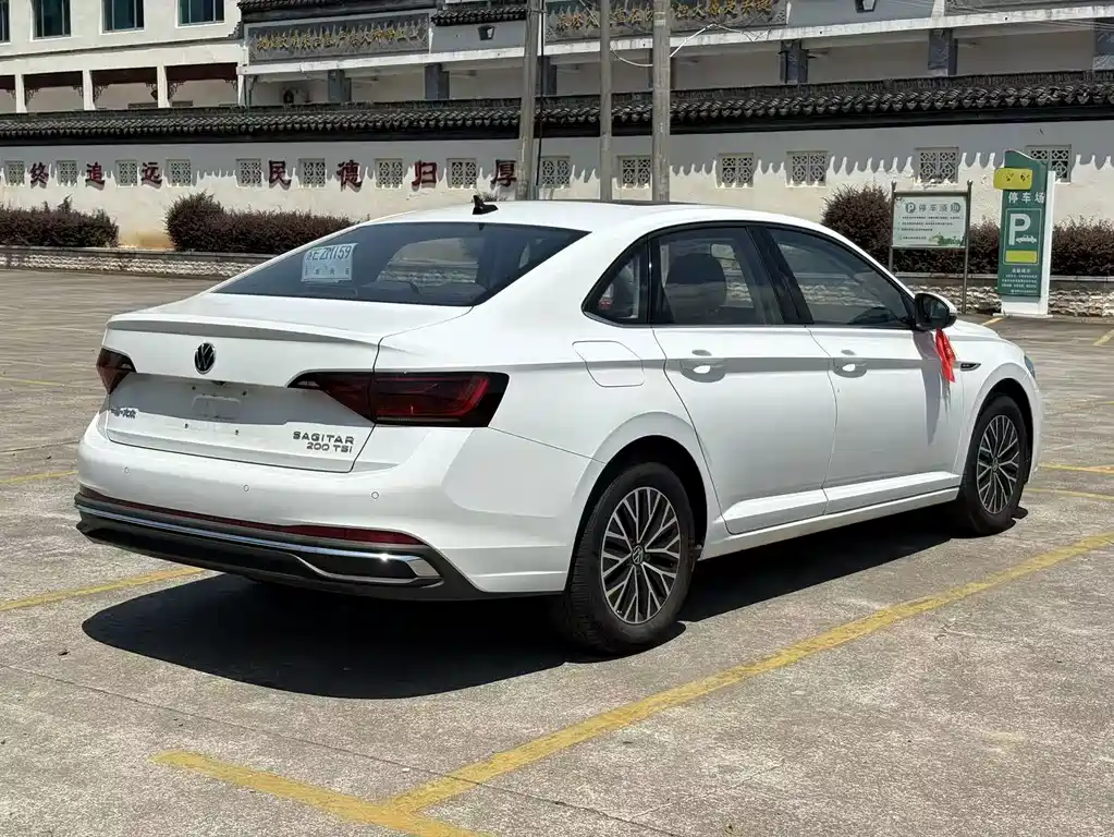 Volkswagen Sagitar 2024
