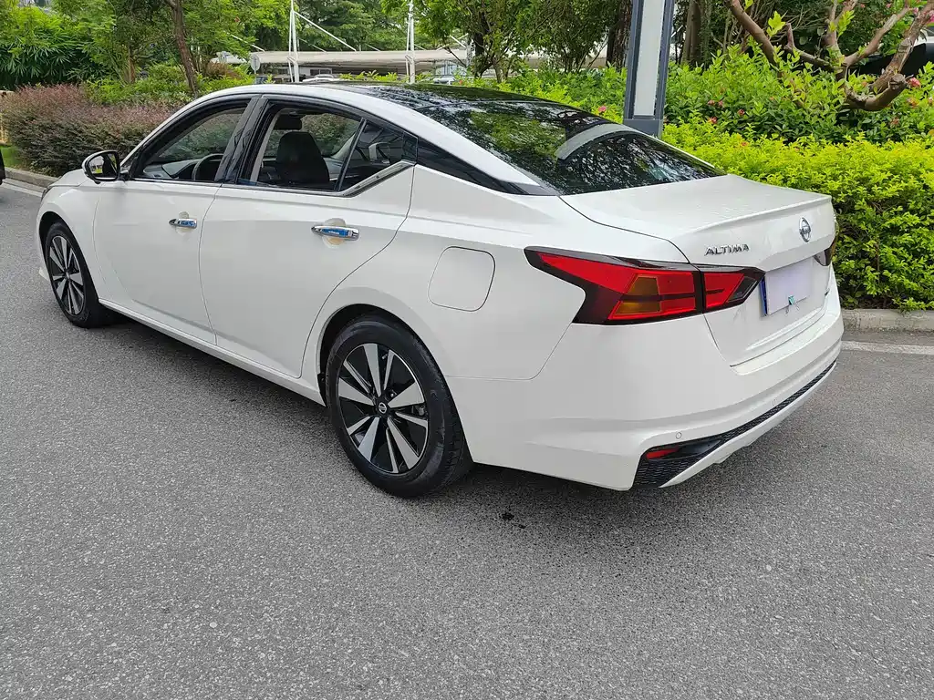 Nissan Teana 2021