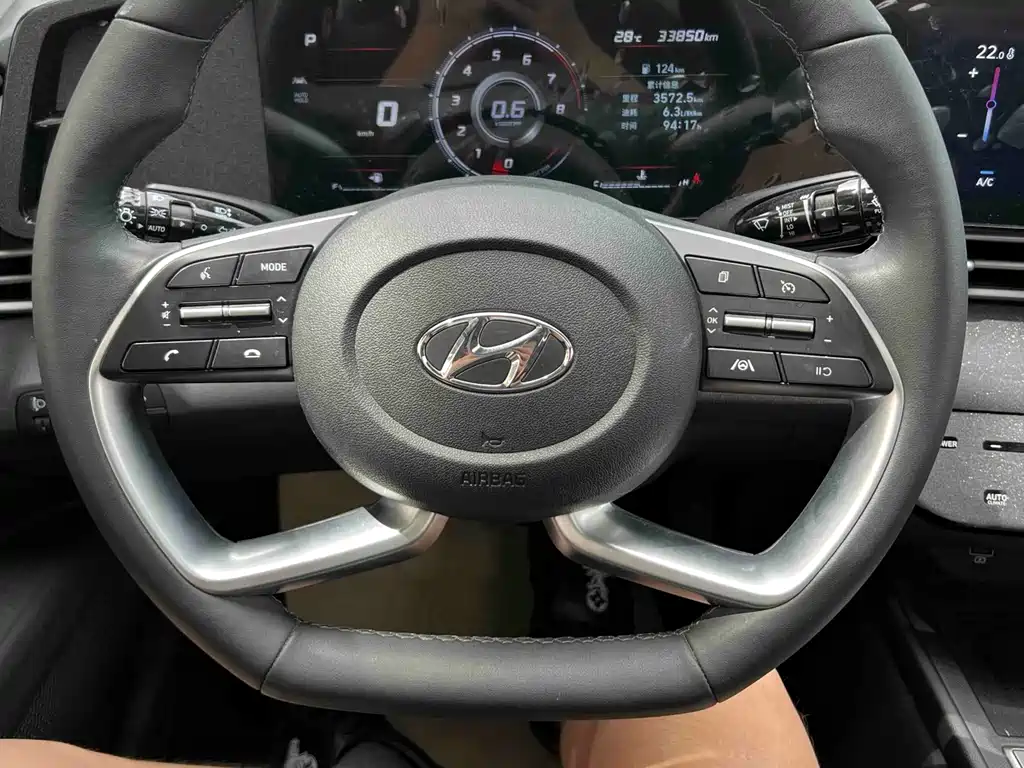 Hyundai Elantra 2022 — фото 10