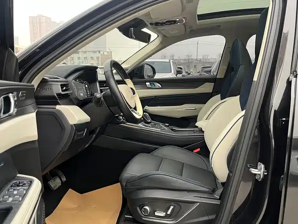 Lynk & Co 01 2022