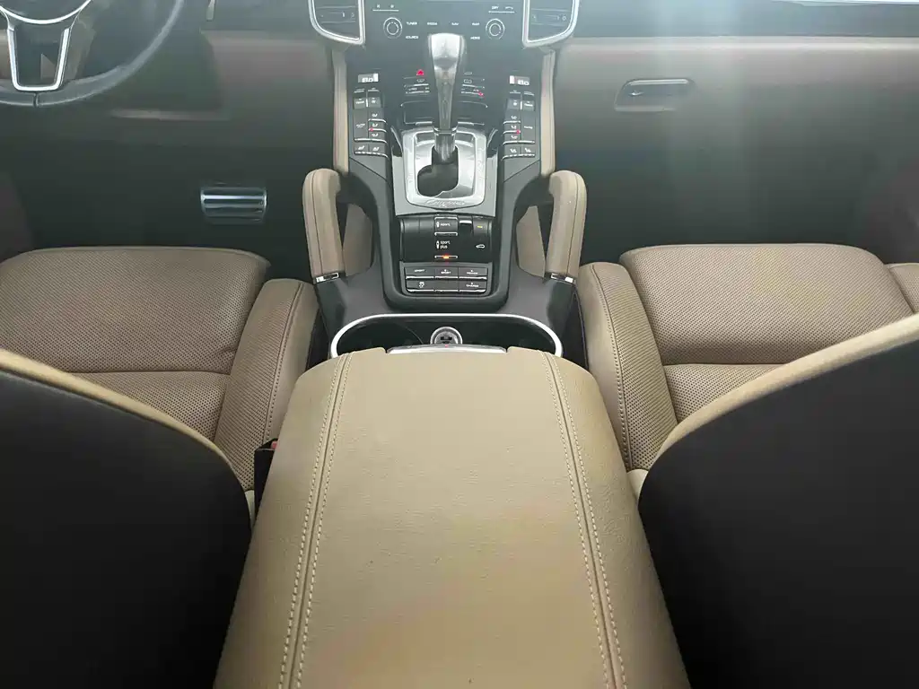 Porsche Cayenne New Energy 2018 — фото 20