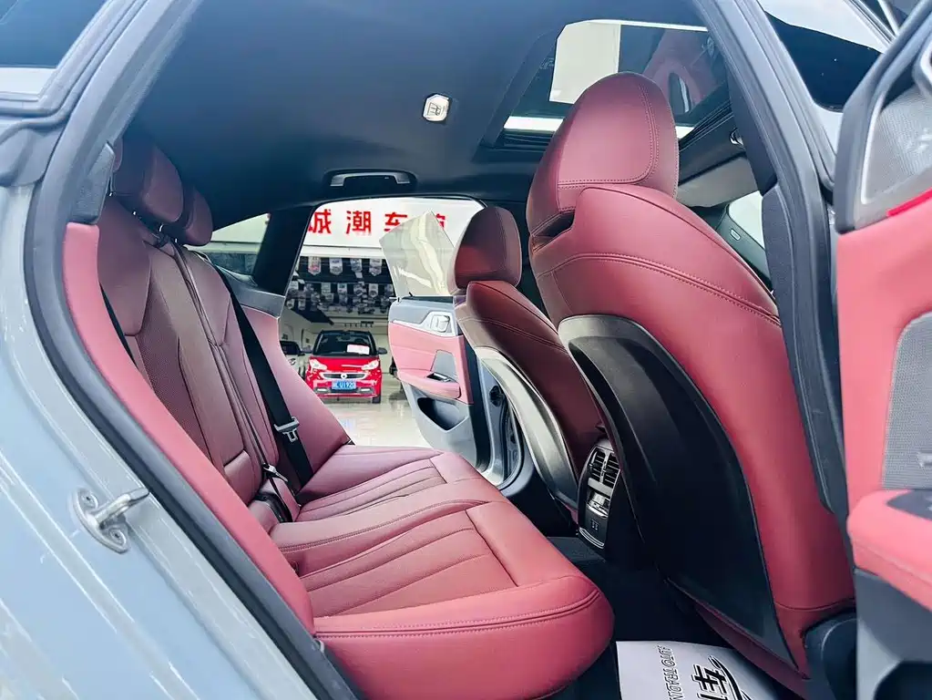BMW 4 Series 2025 — фото 11