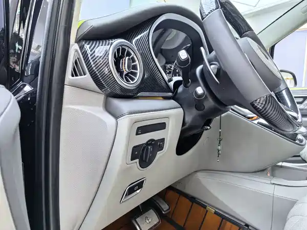 Mercedes-Benz Vito 2023
