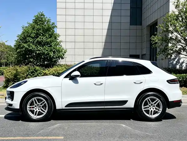 Porsche Macan 2020