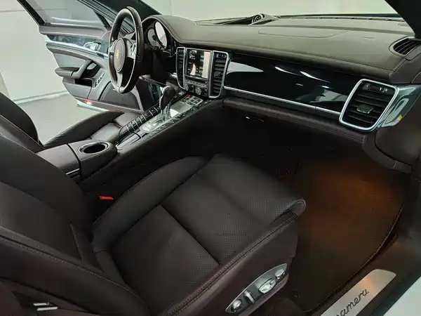 Porsche Panamera 2014
