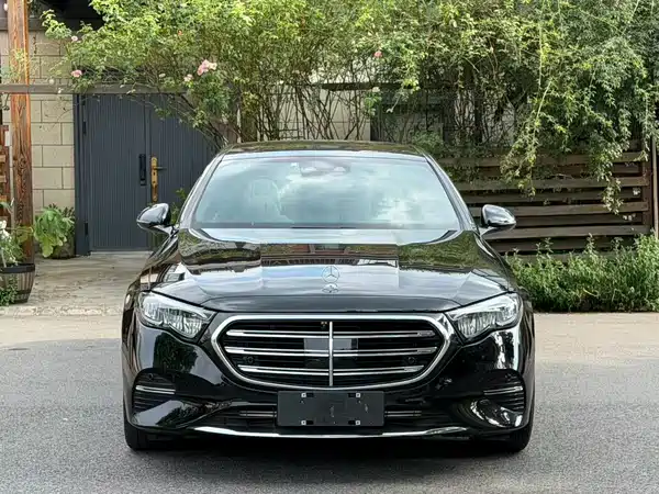 Mercedes-Benz E-Class 2024