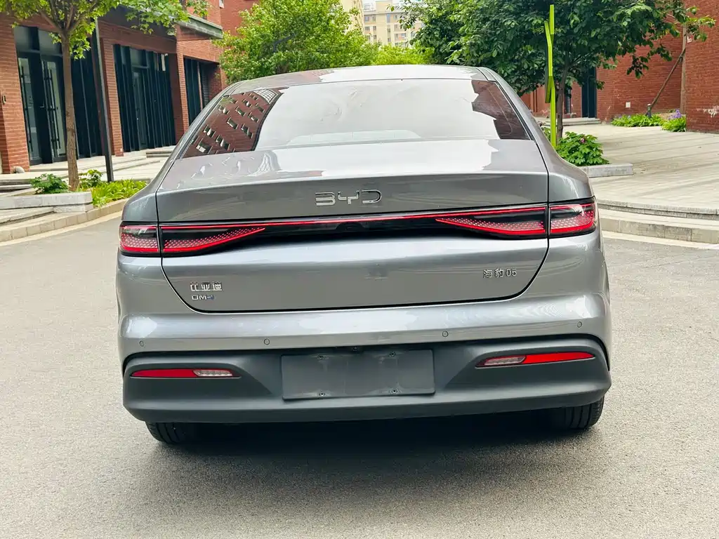 BYD Seal 05 DM-i 2025 — фото 7