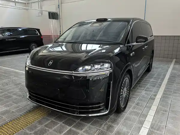 Luxeed V9 2026