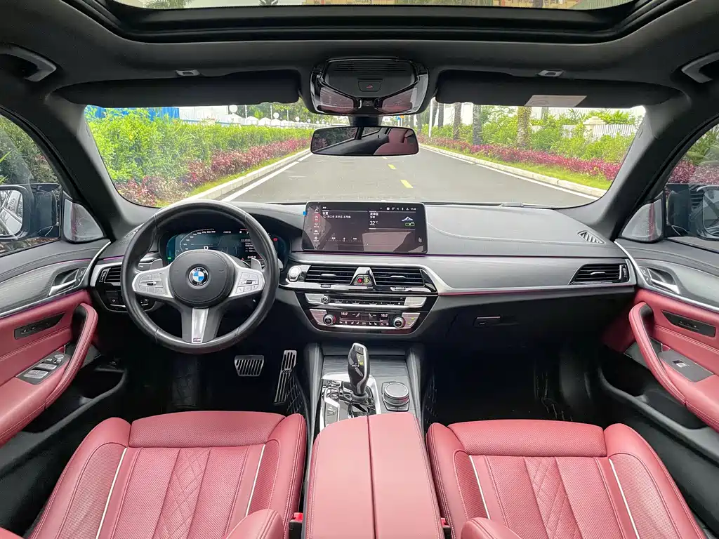 BMW 5 Series 2024