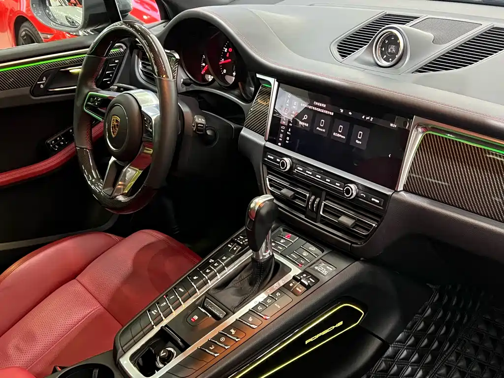 Porsche Macan 2019 — фото 17