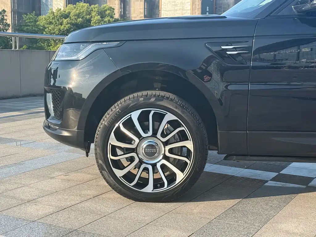 Land Rover Sport 2020 — фото 9