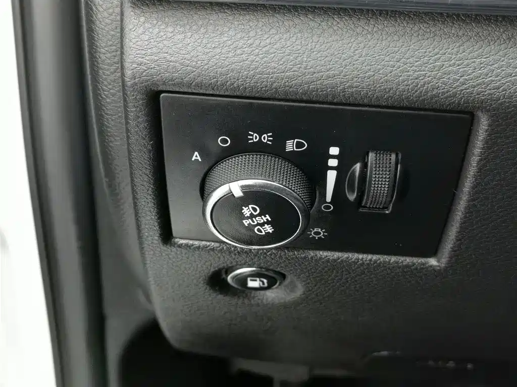 Jeep Grand Cherokee 2014 — фото 21
