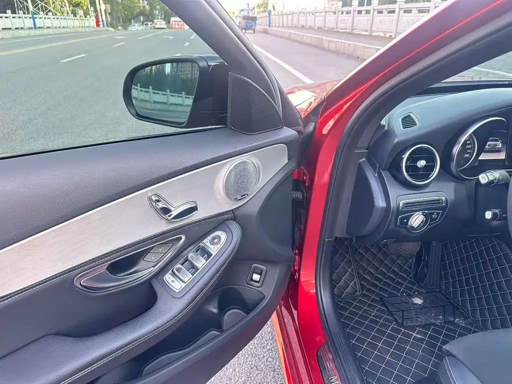 Mercedes-Benz C-Class 2018 — фото 7