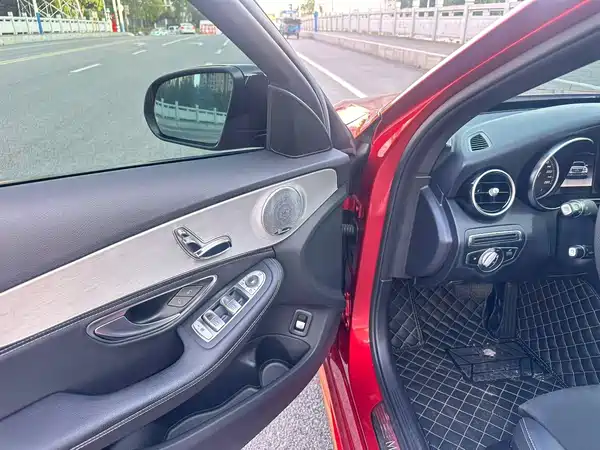 Mercedes-Benz C-Class 2018