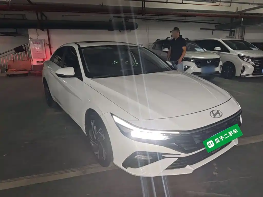 Hyundai Elantra 2024