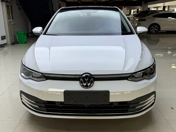 Volkswagen Golf 2023