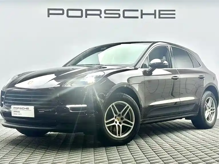 Porsche Macan 2019 — фото 1