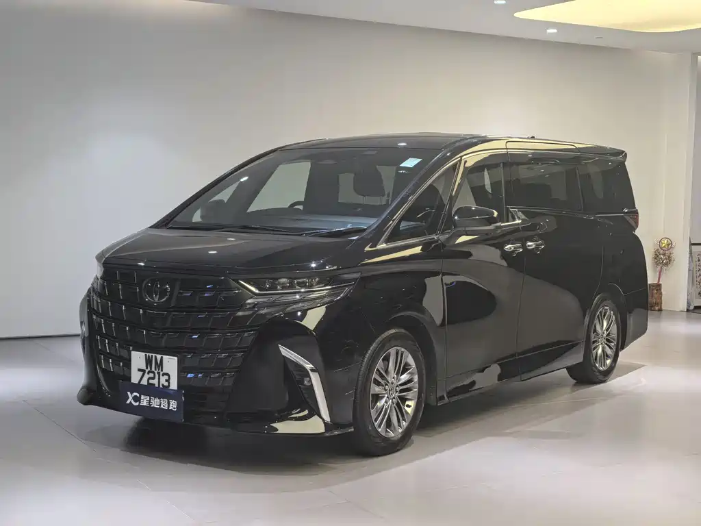 Toyota Alphard 2025 — фото 1