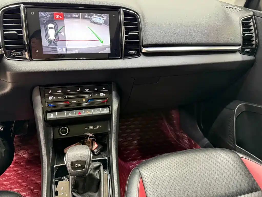 Skoda Karoq 2023 — фото 22