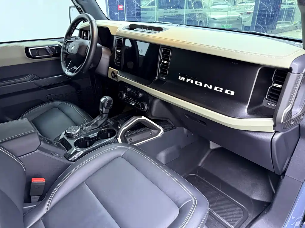 Ford Bronco 2025 — фото 15