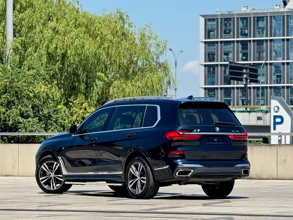 BMW X7 2021 — фото 3