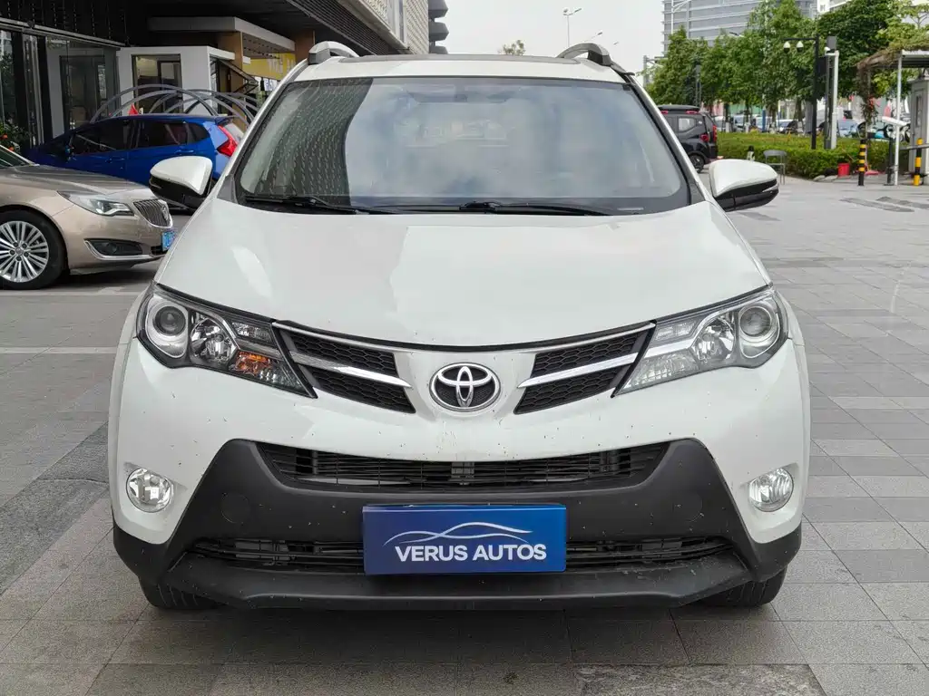 Toyota RAV4 2016 — фото 4