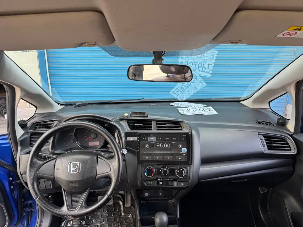 Honda Fit 2018 — фото 8