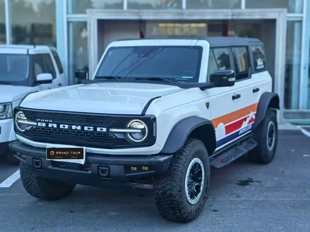 Ford Bronco 2025 — фото 1