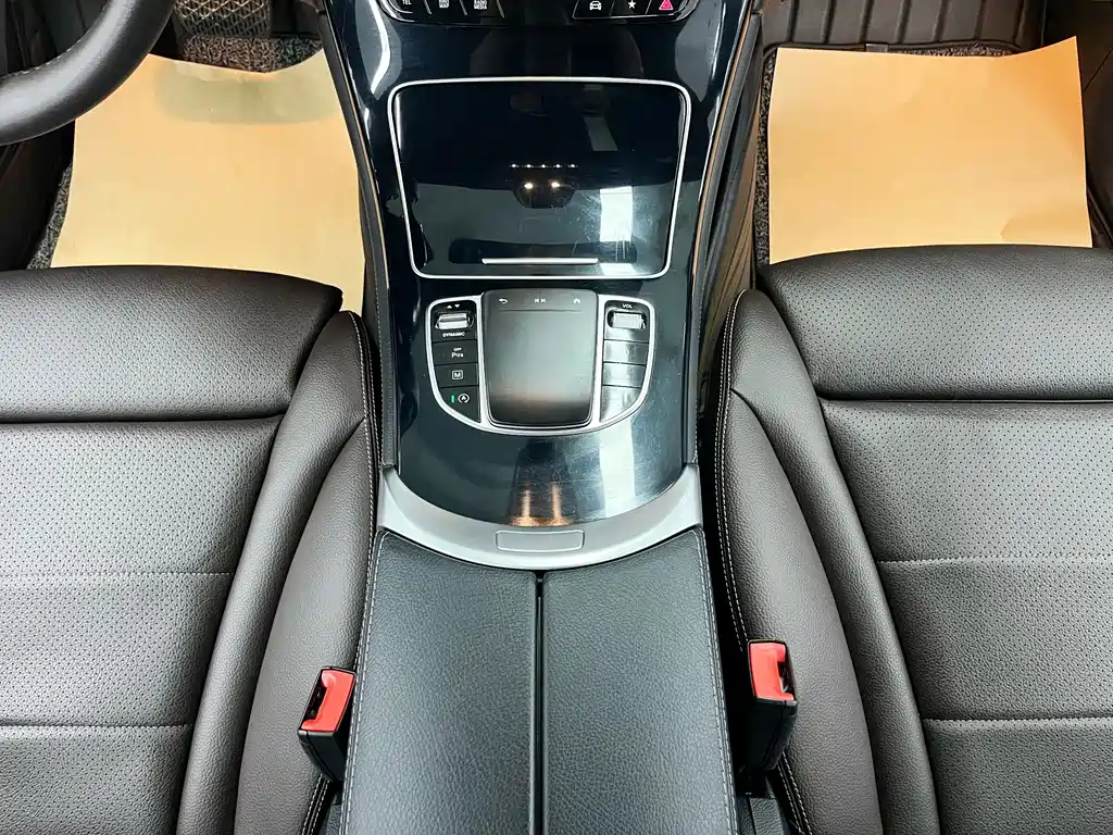 Mercedes-Benz GLC 2022 — фото 12