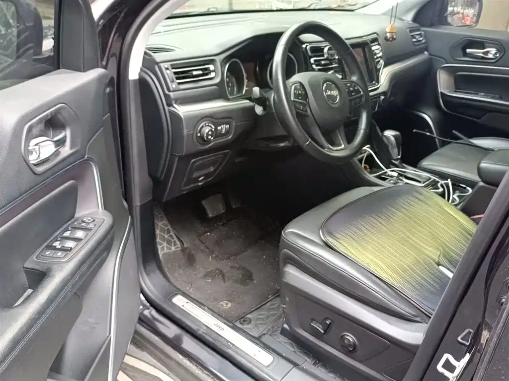 Jeep Grand Commander 2020 — фото 17