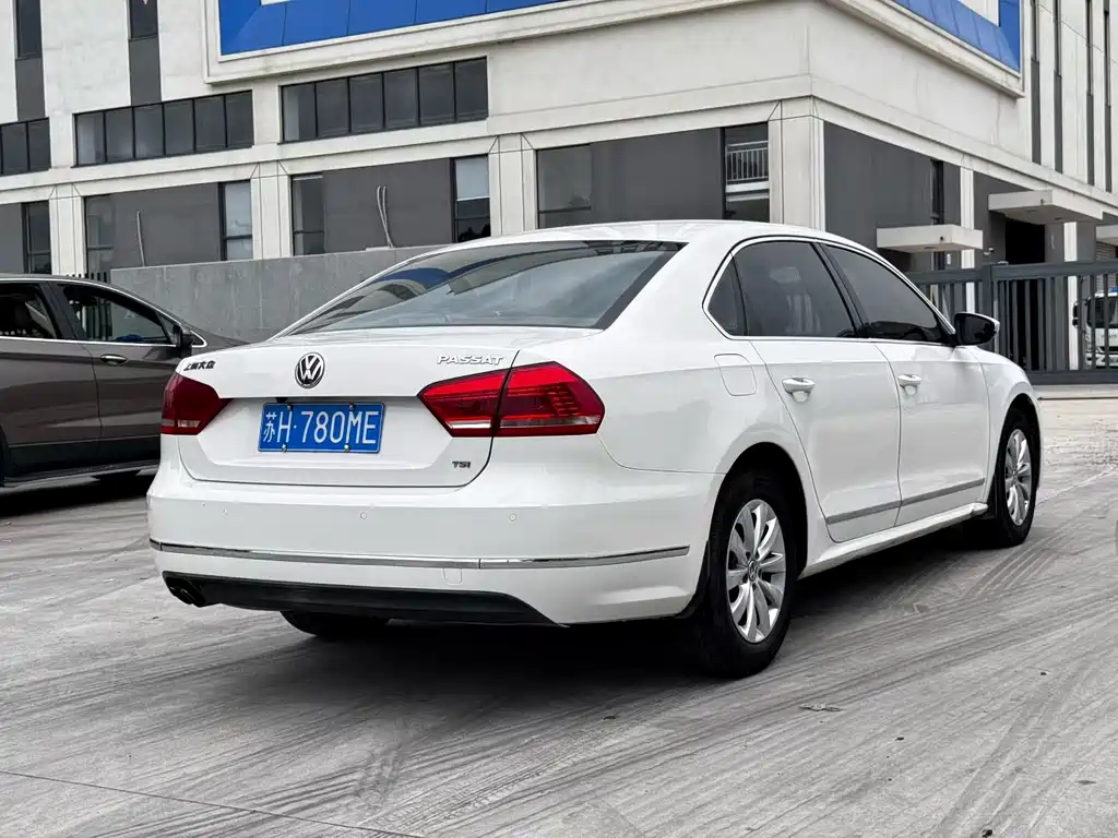 Volkswagen Passat 2012
