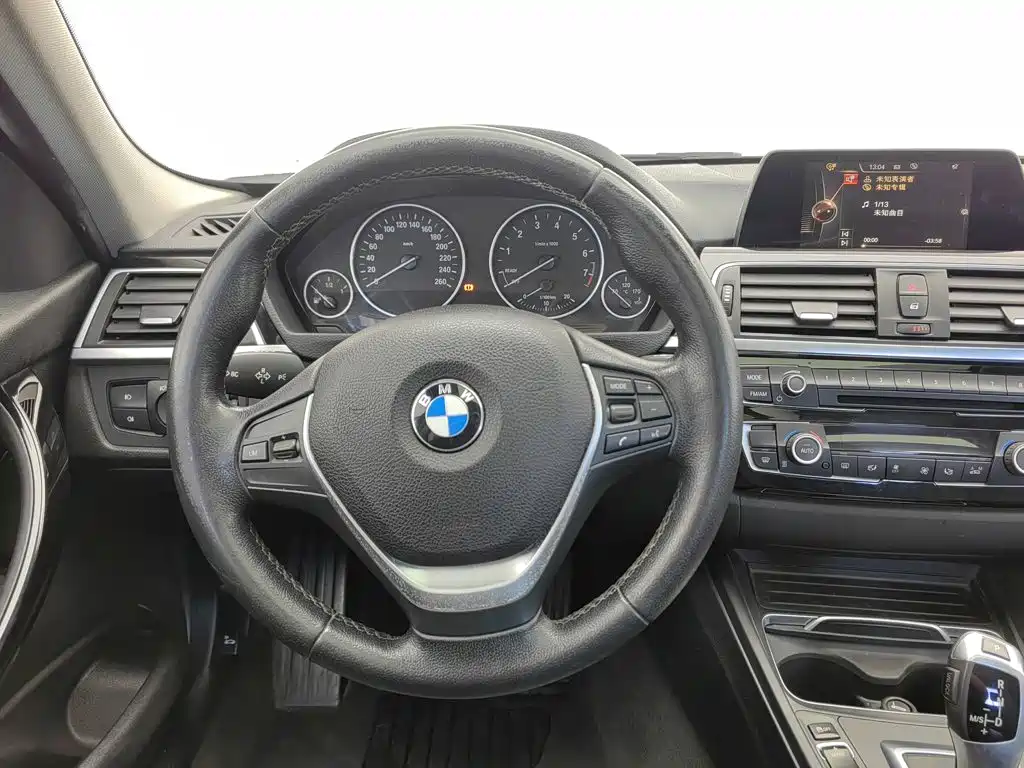 BMW 3 Series 2016 — фото 11