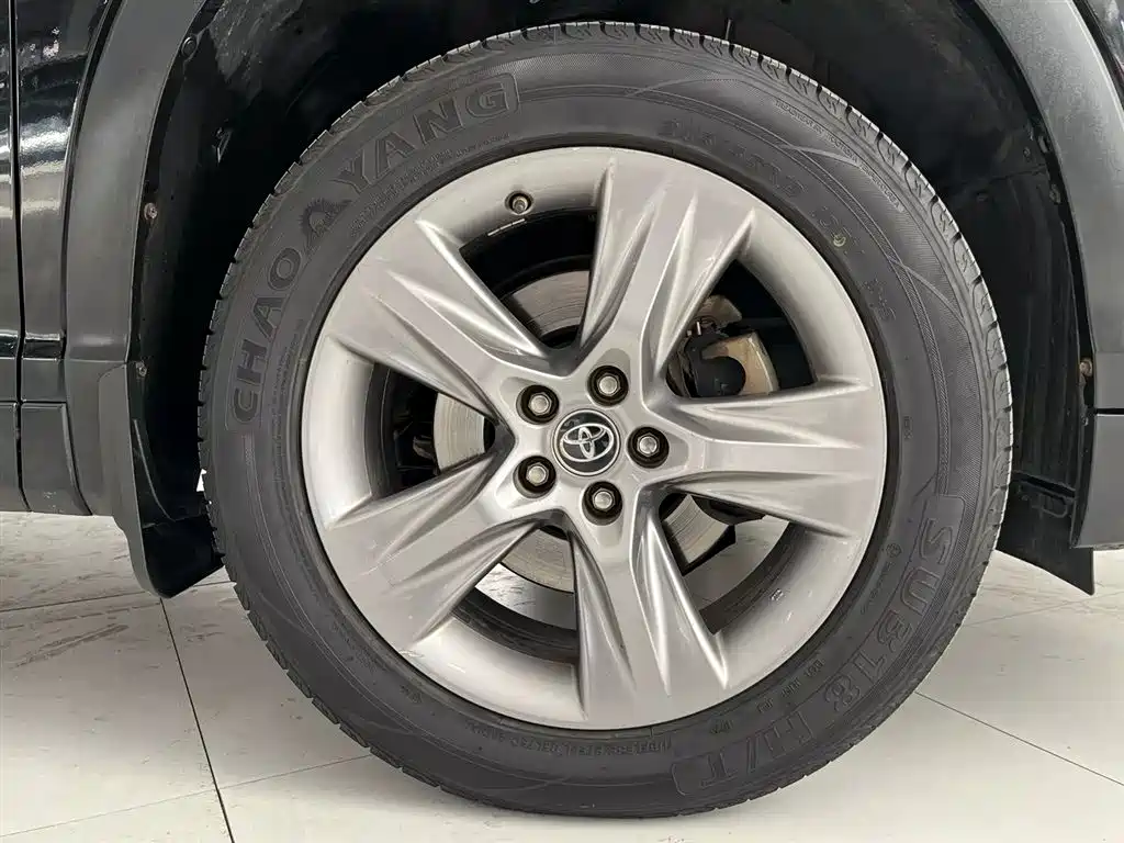 Toyota Highlander 2018 — фото 14