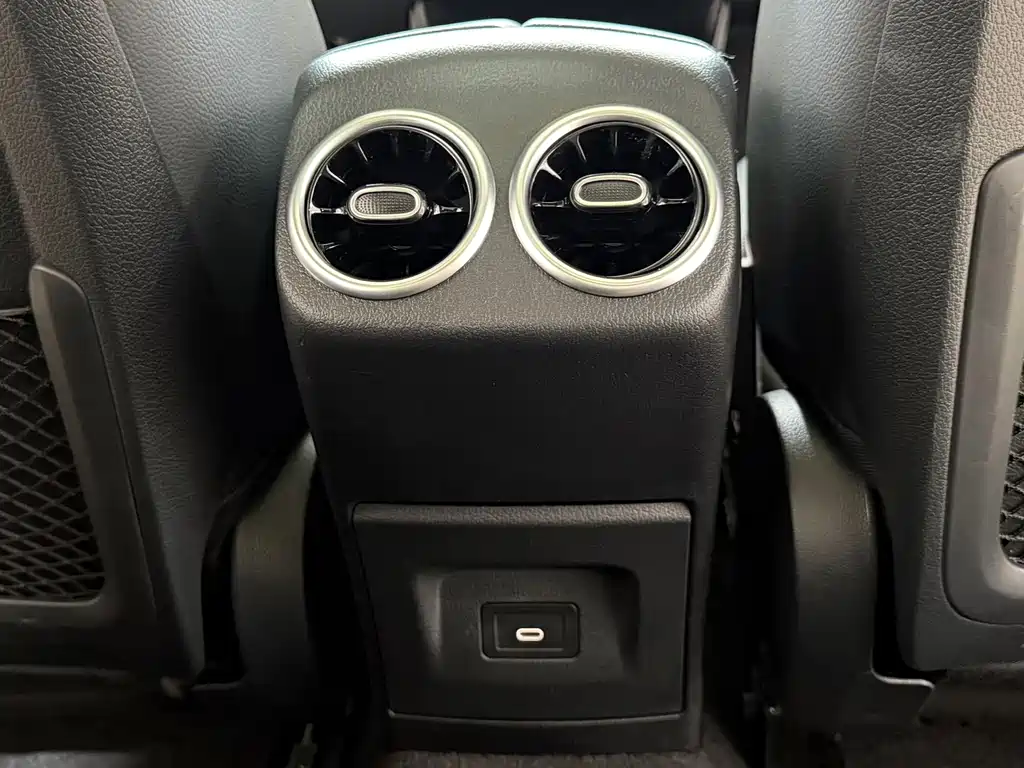 Mercedes-Benz A-Class 2023 — фото 17