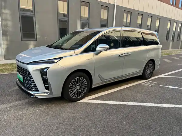 Buick GL8 New Energy 2024