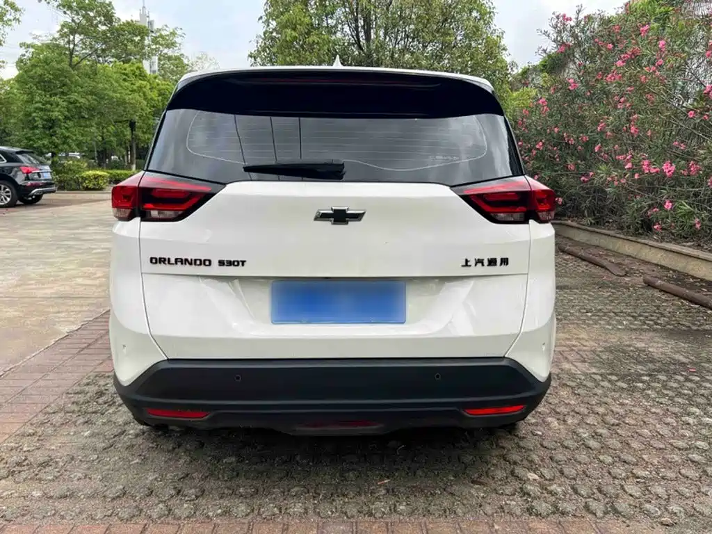 Chevrolet Orlando 2023 — фото 11