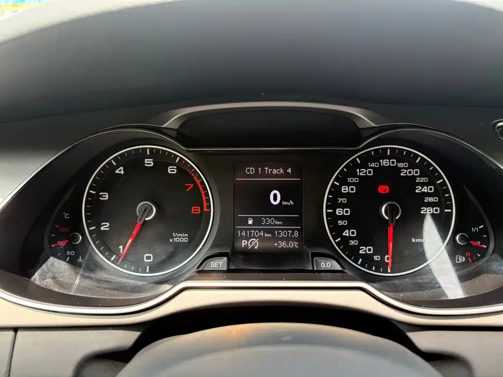 Audi A4L 2014 — фото 11