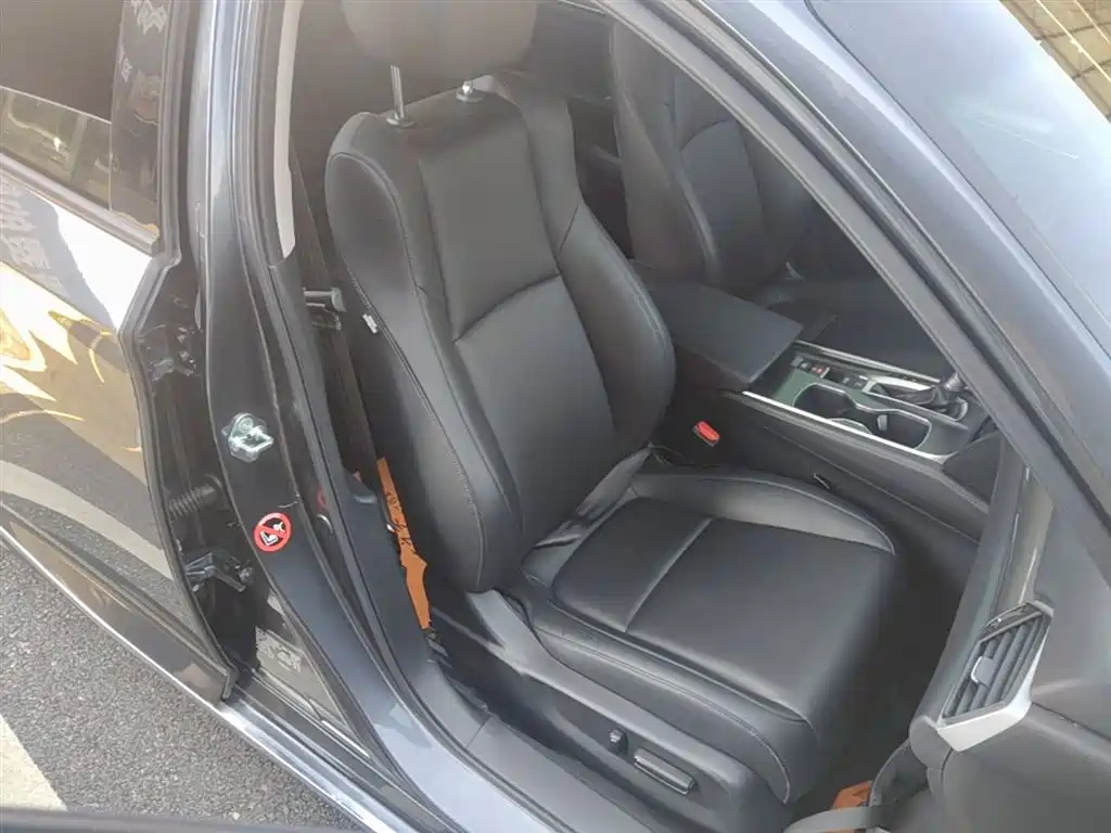 Honda Accord 2022 — фото 25