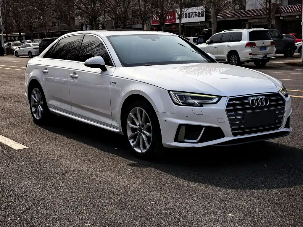 Audi A4L 2020 — фото 2